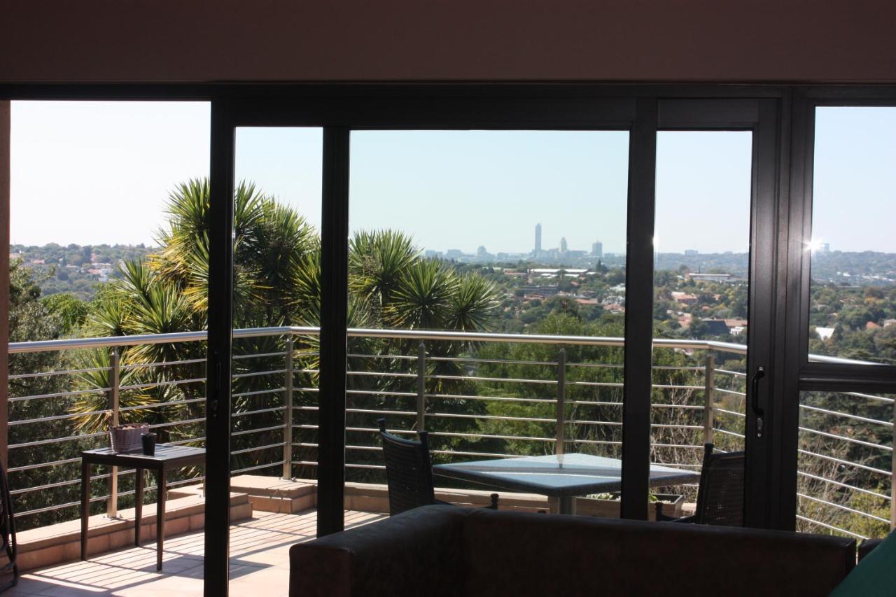 Over The Moon Guesthouse Johannesburg Exteriör bild