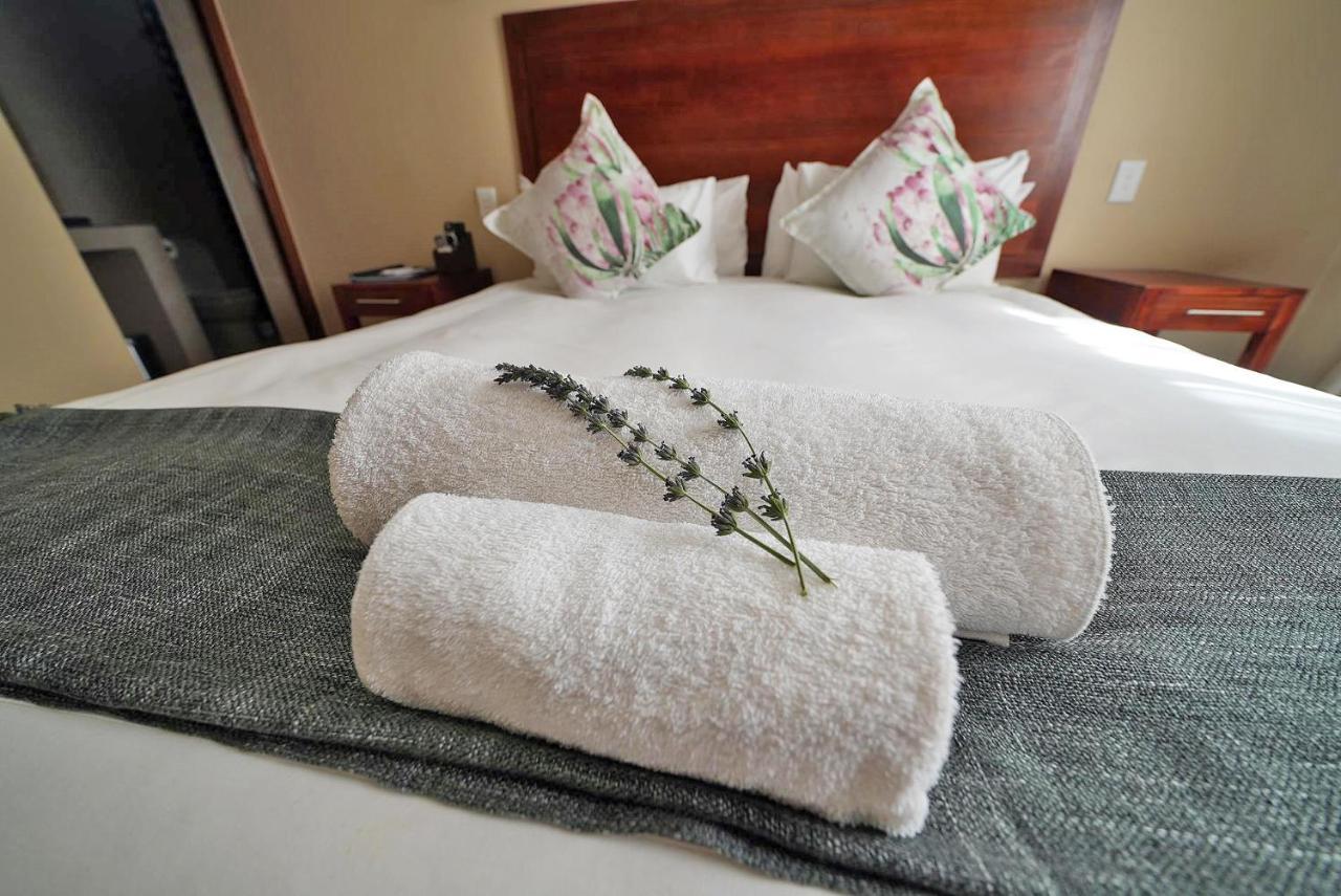 Over The Moon Guesthouse Johannesburg Exteriör bild